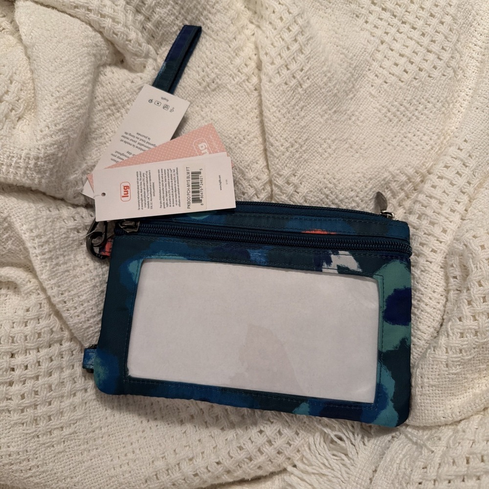 LUG Peekaboo Pouch Wristlet Quilted Mystic Bloom Forest NWT - Picture 2 of 3